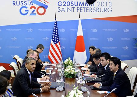美国总统奥巴马与日本首相安倍晋三在G20峰会上举行会晤。