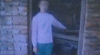 男子强奸两亲生女 妻子不敢报警