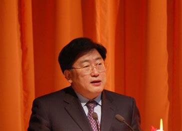 辽宁省政协副主席陈铁新。