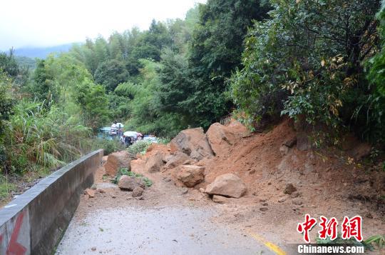 台风“麦德姆”过后福建罗源积极灾后重建