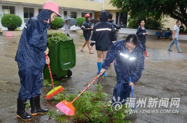 台风“鲇鱼”过后，罗源志愿者在行动