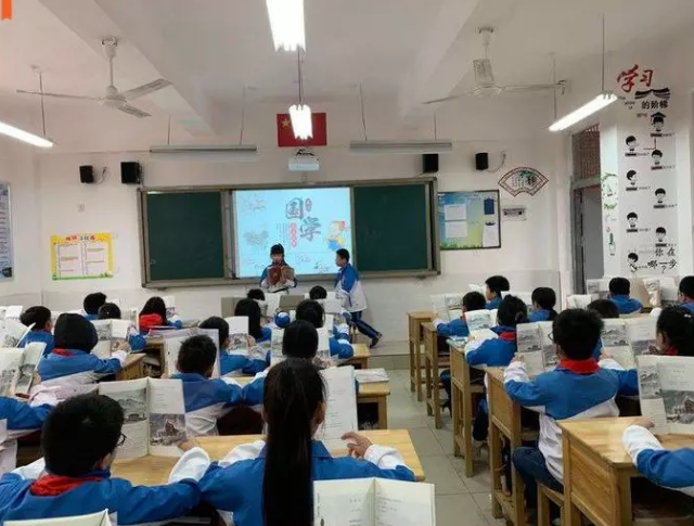 罗源滨海实验小学读书日活动：乐享阅读，共沐书香