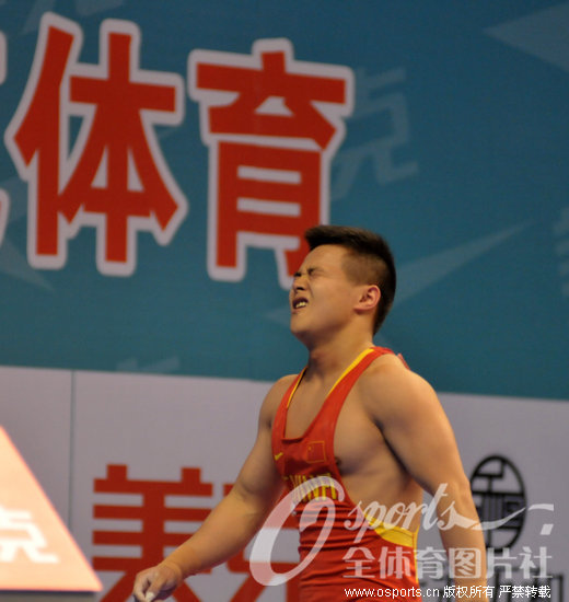 [组图]奥运举重选拔赛龙清泉遗憾摘银