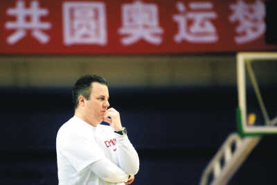 中国男篮教头邓华德将迎来奥运会的考验
