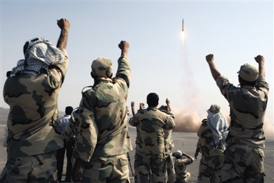 7月3日，伊朗革命卫队举行演习。
