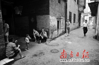 广州将开展农村安置小区建设，对困难户和自愿放弃农村建设用地的村民等进行安置。资料图片