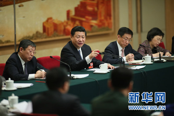 3月5日，中共中央总书记、中共中央军委主席习近平参加十二届全国人大一次会议上海代表团的审议。 新华社记者 兰红光