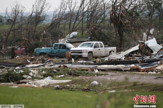 龙卷风重创美国俄克拉荷马市 已致数十人死亡