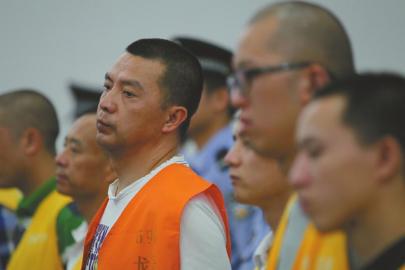 6月26日，省高院宣布对“黑老大”雷晓伟维持死刑判决。
