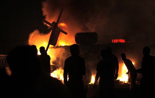 埃及爆发“革命”以来最大规模冲突 23人死亡(图)