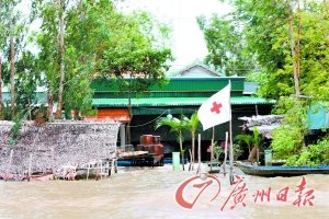 泰国水患淹死261人 总理英拉被批救灾不力(图)