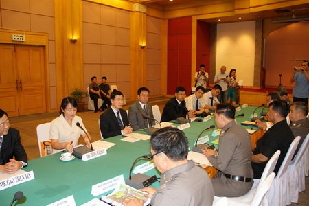 中国工作组与泰方会谈船员遇袭身亡事件