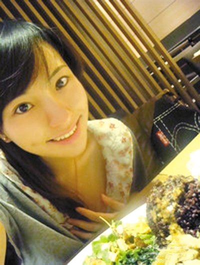 方言是浙江人，2009年毕业于中国青年政治学院。