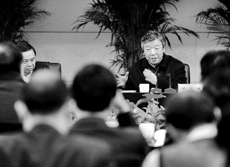 河南省委书记呼吁改革户籍制度取消农民工称呼