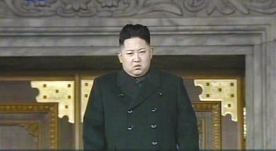 朝鲜数十万民众哀悼金正日 金正恩站主席台中央