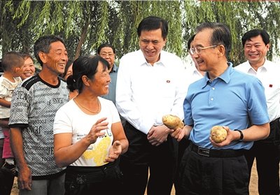 温家宝：中国应生产出高品质牛奶和乳制品