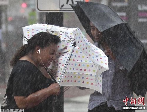 飓风艾琳过境纽约未造成伤亡 市长松一口气(图)