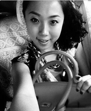 副县长女儿否认炫富