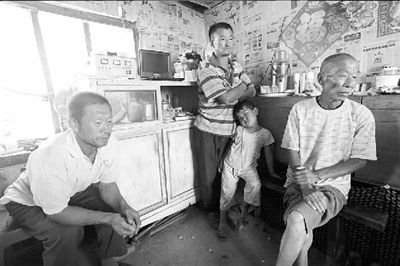 黑龙江村民不满库区移民安置 返迁老家成黑户